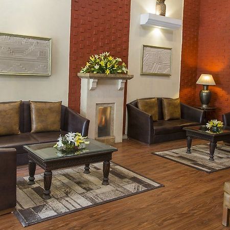 Country Inn Ahmedabad Buitenkant foto