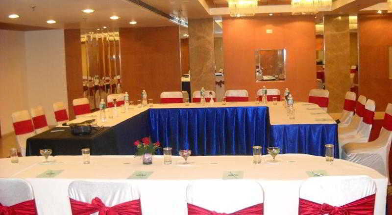 Country Inn Ahmedabad Buitenkant foto